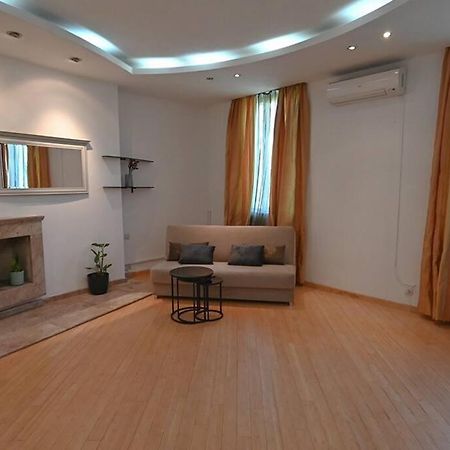 Classic Apt. On Liberty Square Tbilissi Extérieur photo